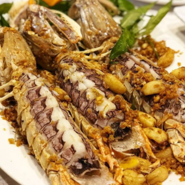 TÔM TÍT CHÁY TỎI